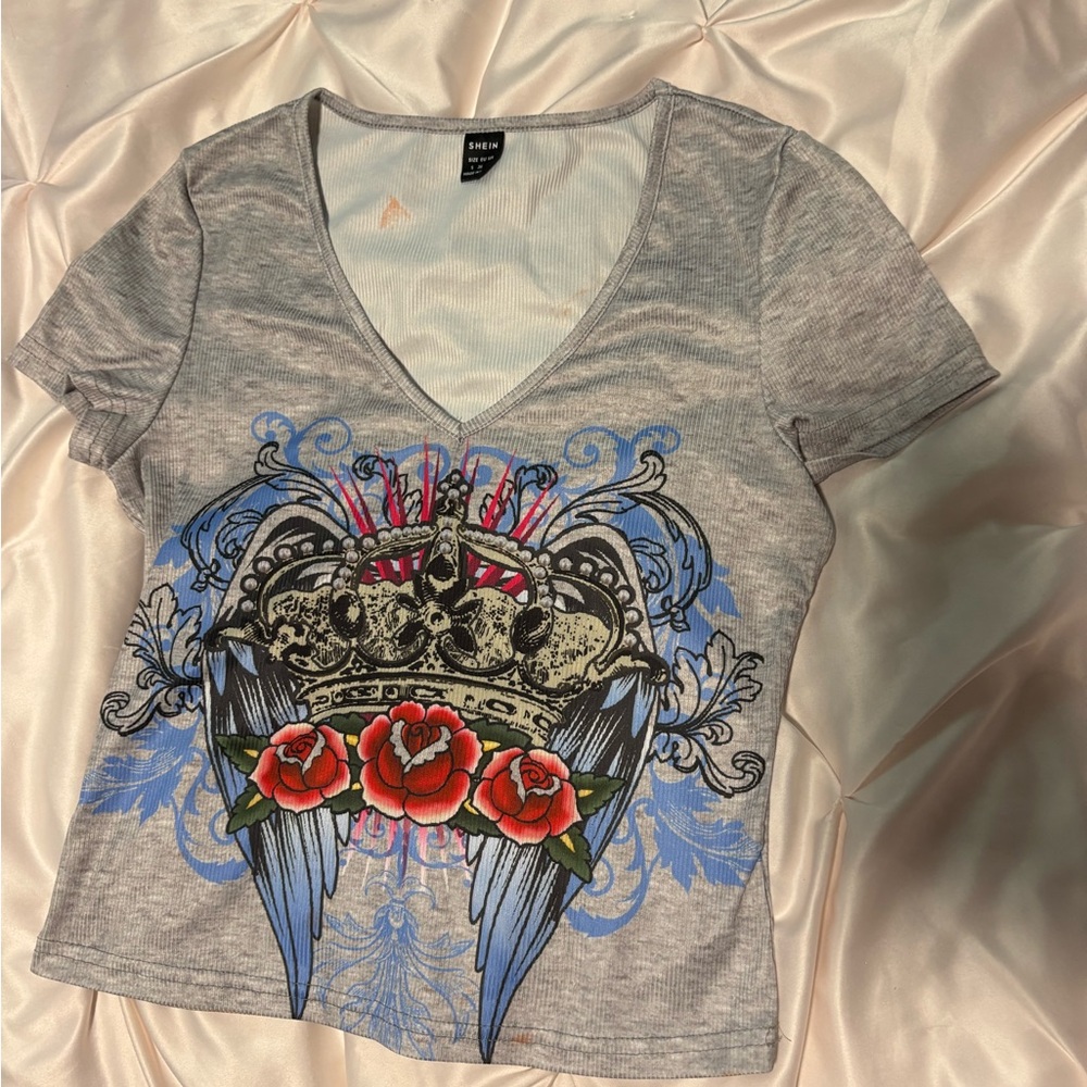 Graphic V-Neck T-Shirt with Crown and Roses